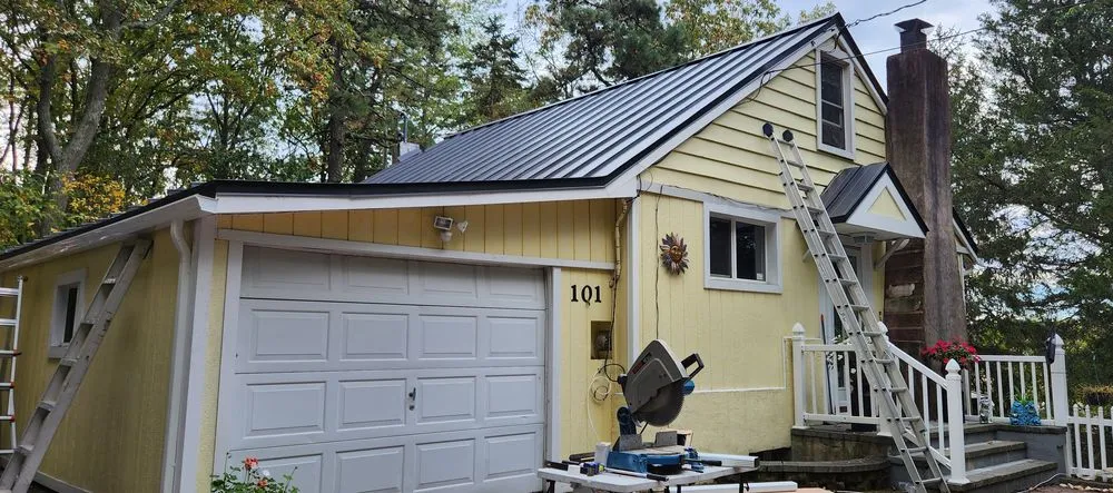 Trusted shingle roofing service experts serving Shawboro, NC - J.R.'s Roofing and Gutters