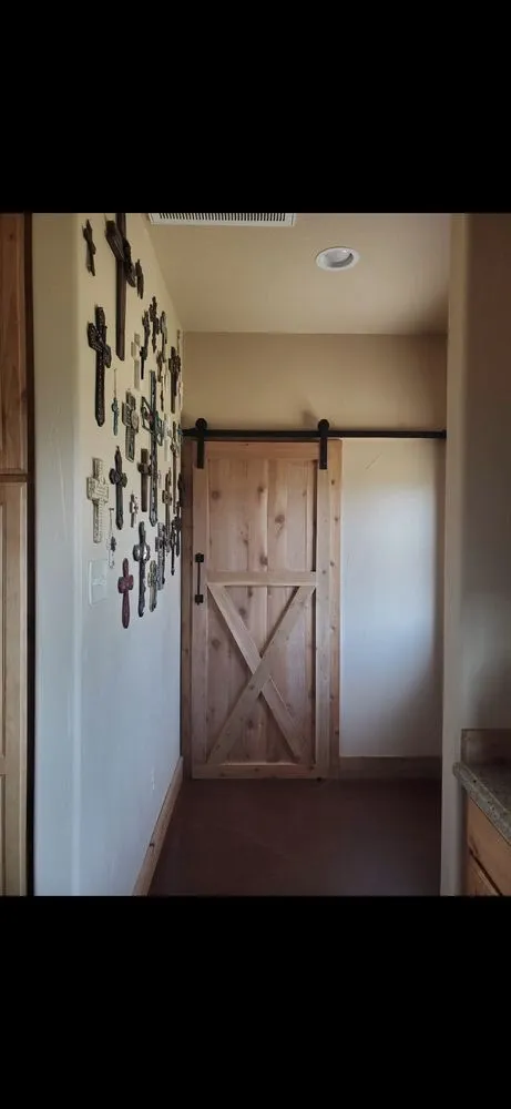 Slide of J's Custom Works