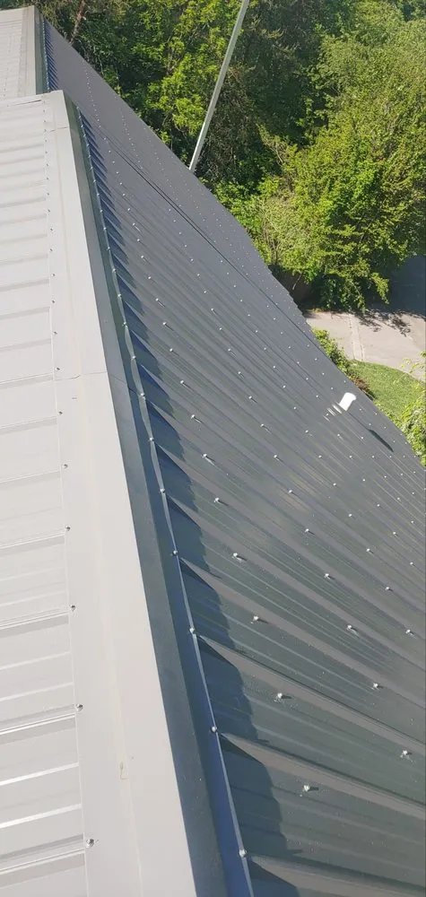 Slide of J'S Metal Roofing