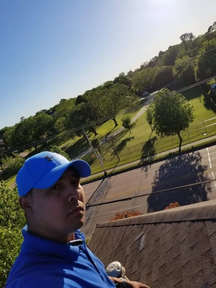 Slide of J's Roofing & Other Trades