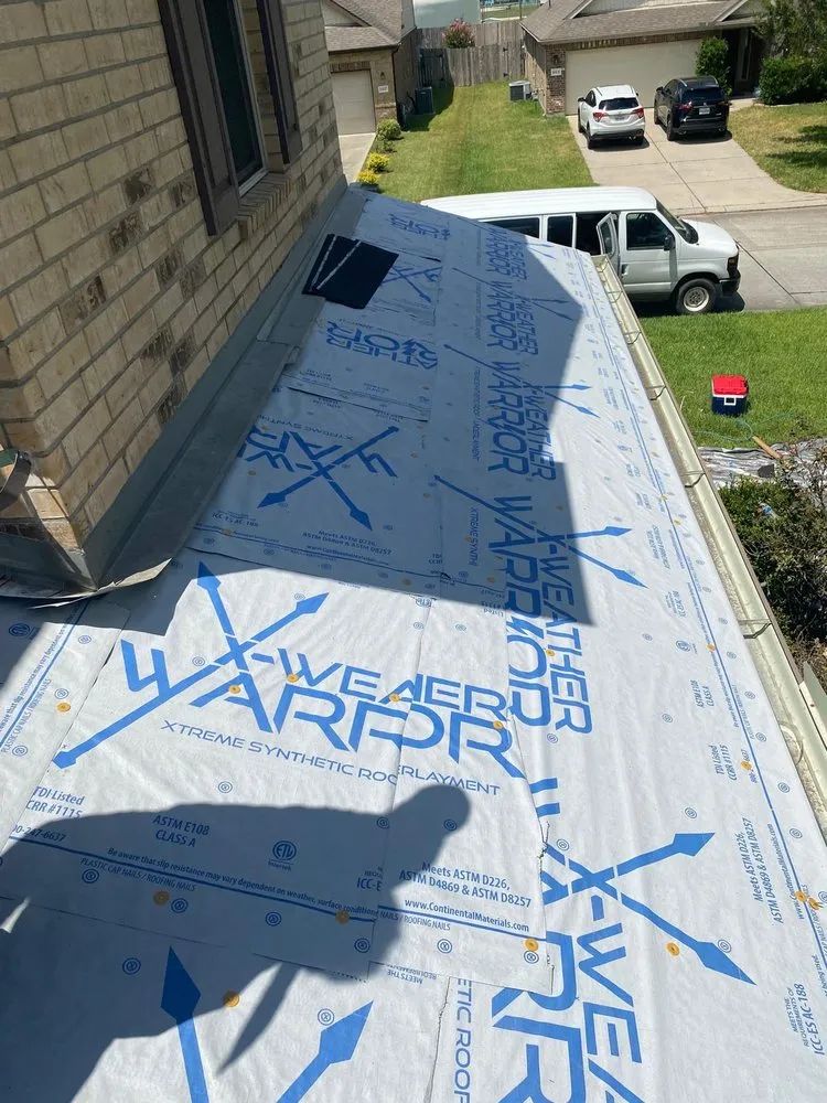 Slide of J’s Roofing