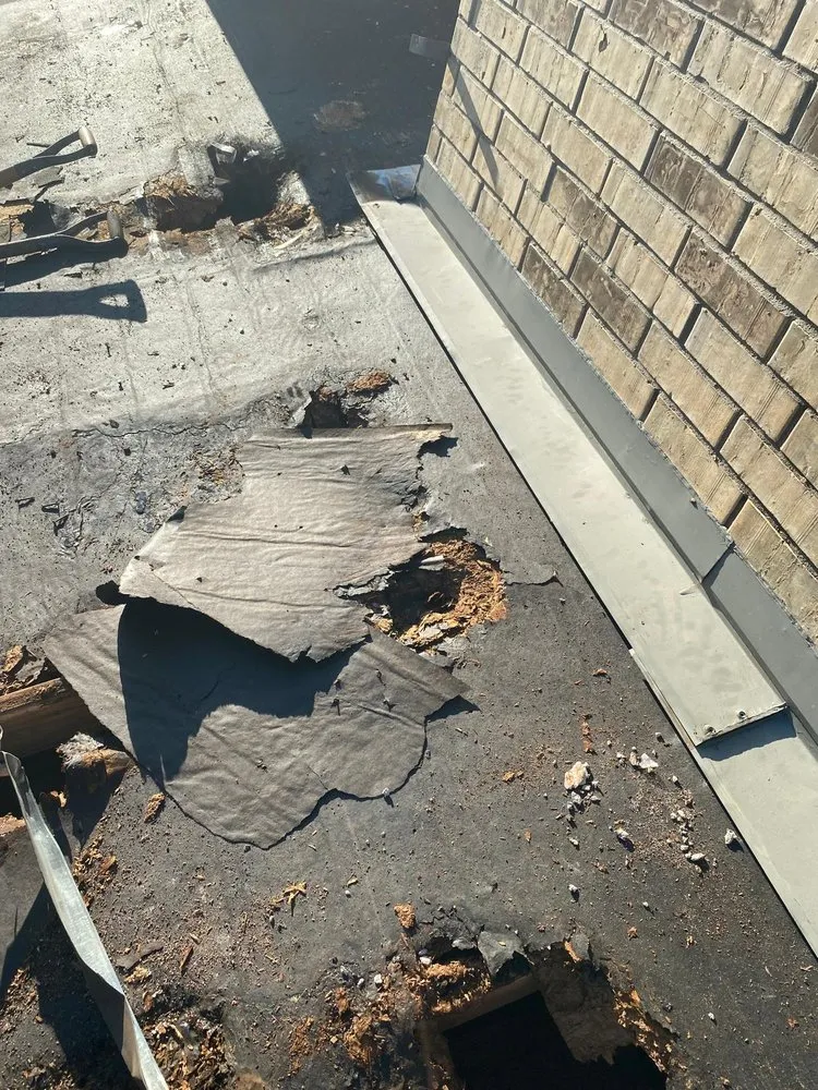 Slide of J’s Roofing