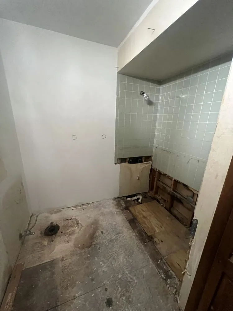 Slide of J's Roofing