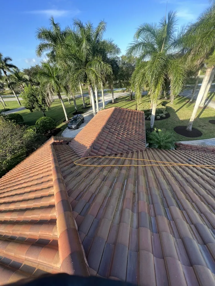 Trusted residential roofing service experts serving West Palm Beach,, FL - Jsb Pressure Cleaning
