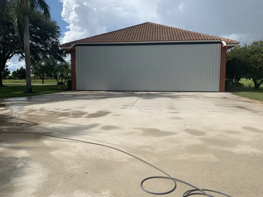 Local flat roof repair in West Palm Beach,, FL - Jsb Pressure Cleaning