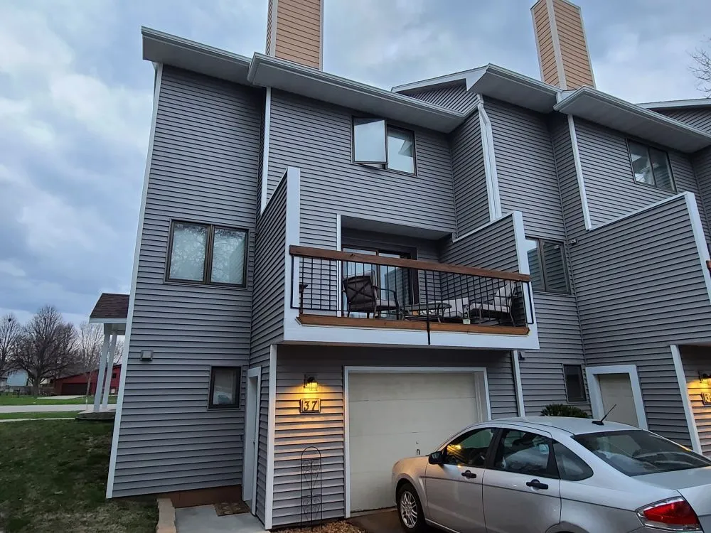 Slide of JTL Custom Construction