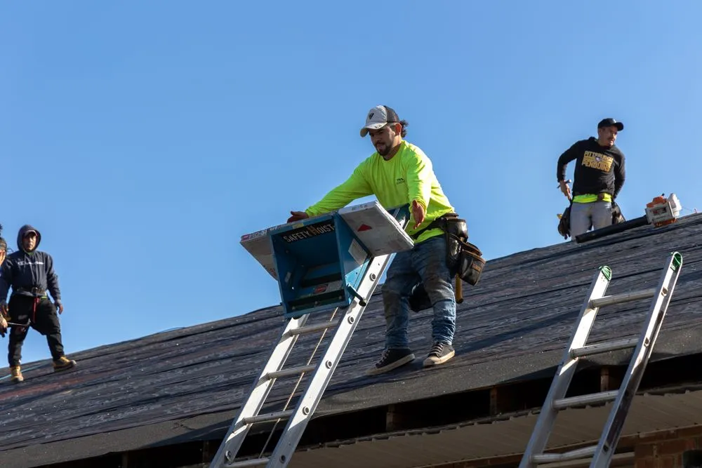 Slide of J&U Roofing