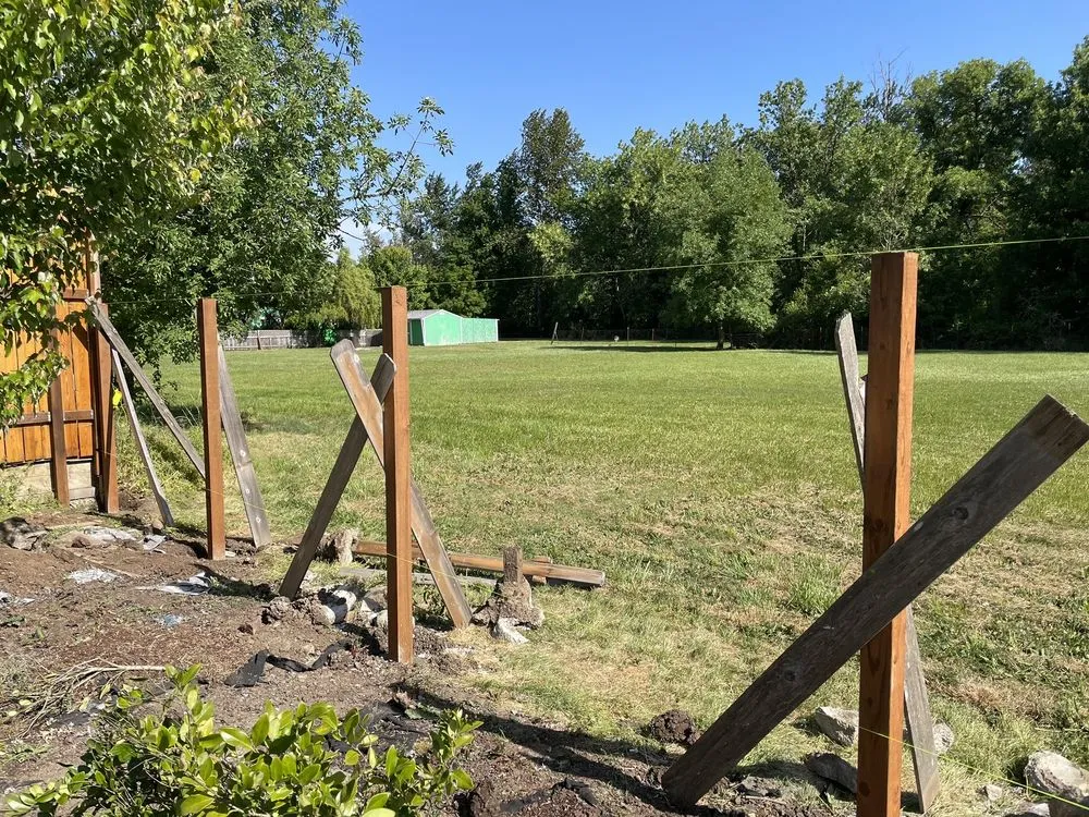 Slide of Juan Godoy’s Landscape and Cleaning Services