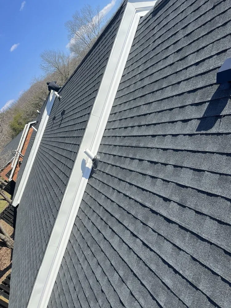 Slide of Juan Lechuga Lira Roofing