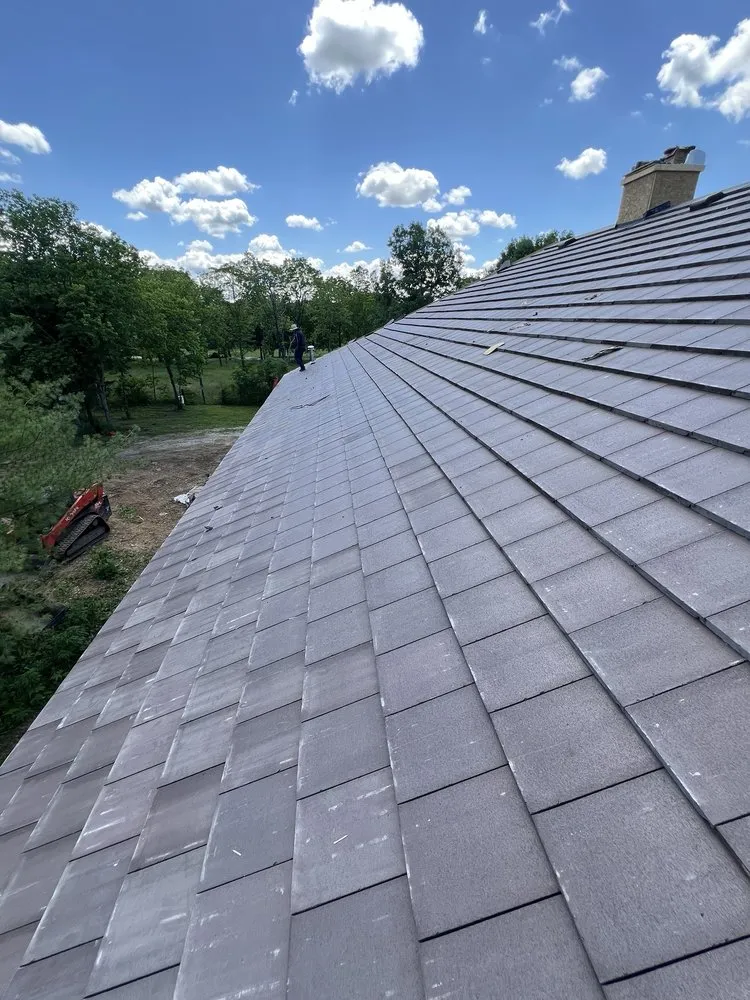 Slide of Juan Lechuga Lira Roofing