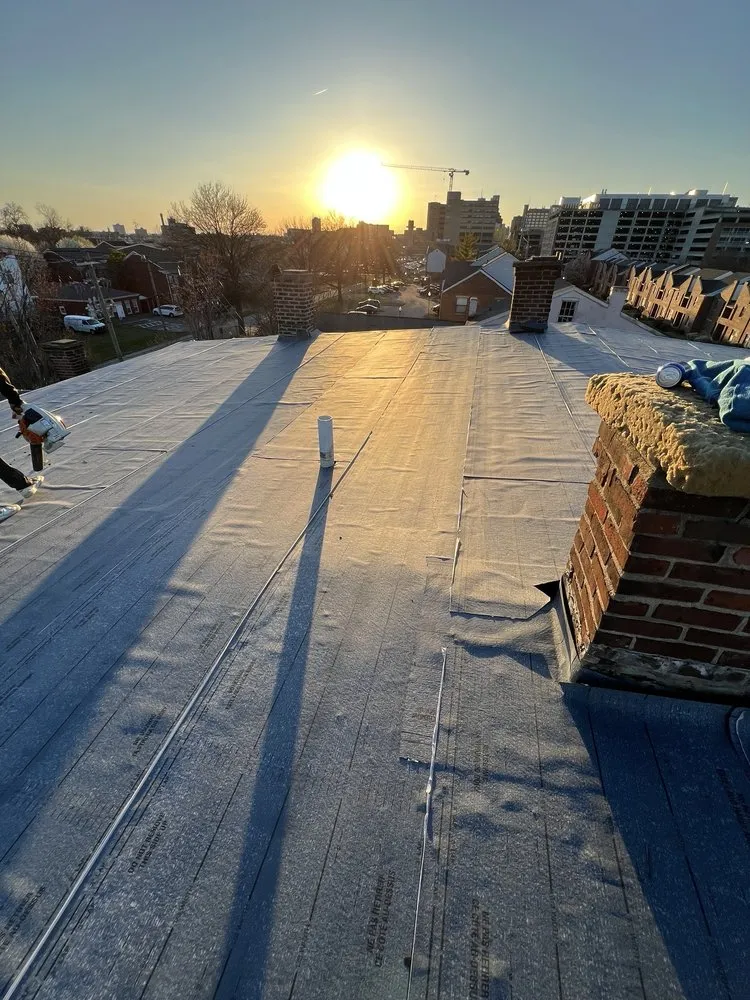 Slide of Juan Lechuga Lira Roofing