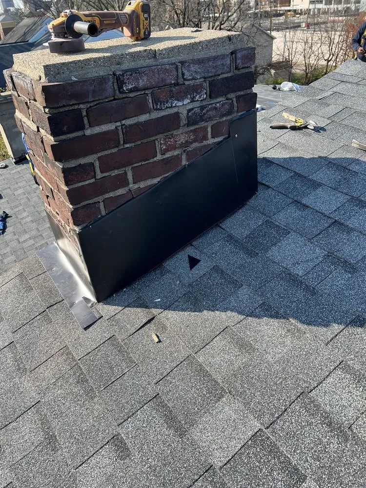 Slide of Juan Lechuga Lira Roofing