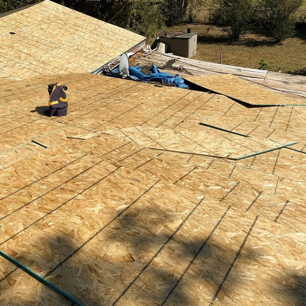 Slide of Juarez Roofing