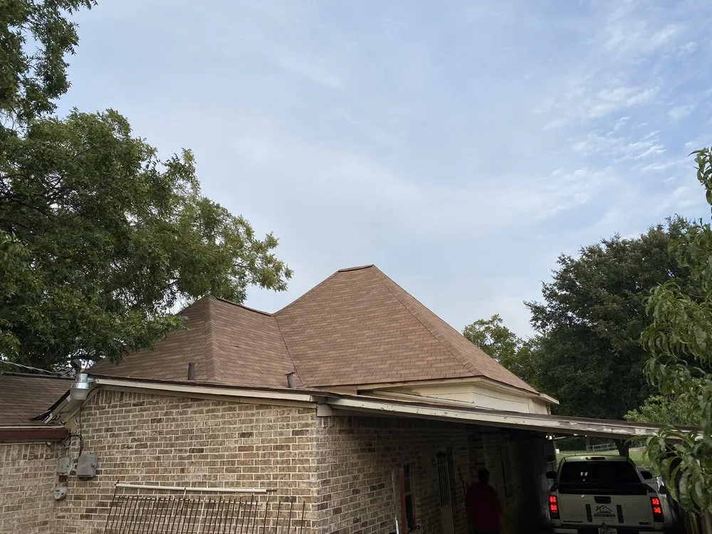 Slide of Juarez Roofing