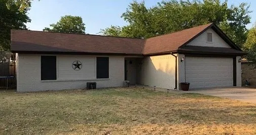 Slide of Juarez Roofing