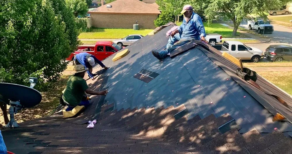 Slide of Juarez Roofing