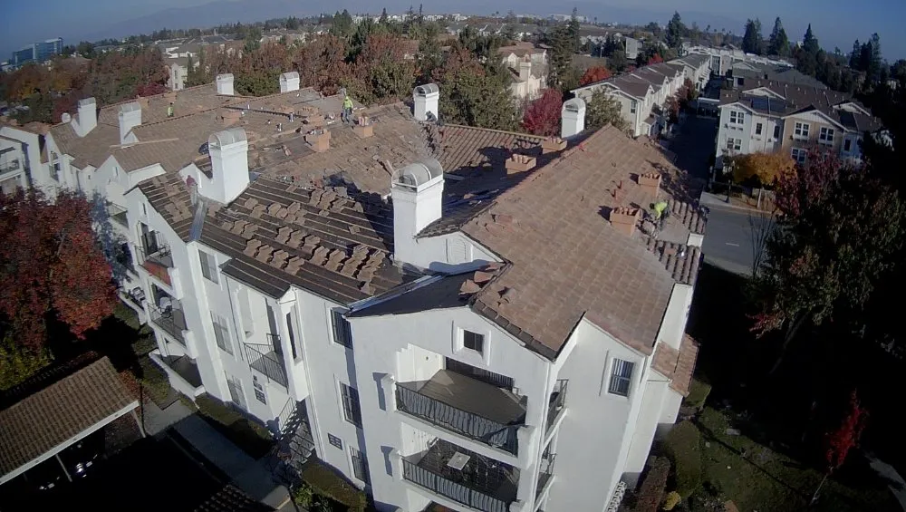 Slide of Julio & Family Roofing