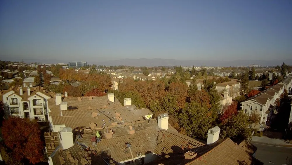 Slide of Julio & Family Roofing