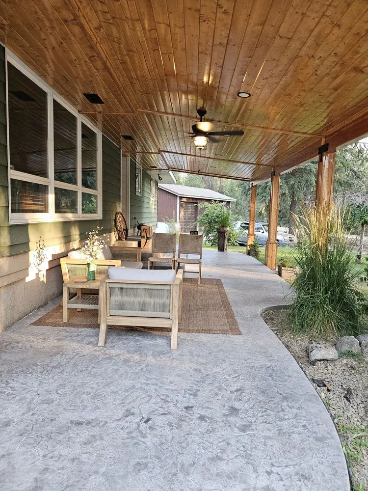 Slide of Julio’s Roofing