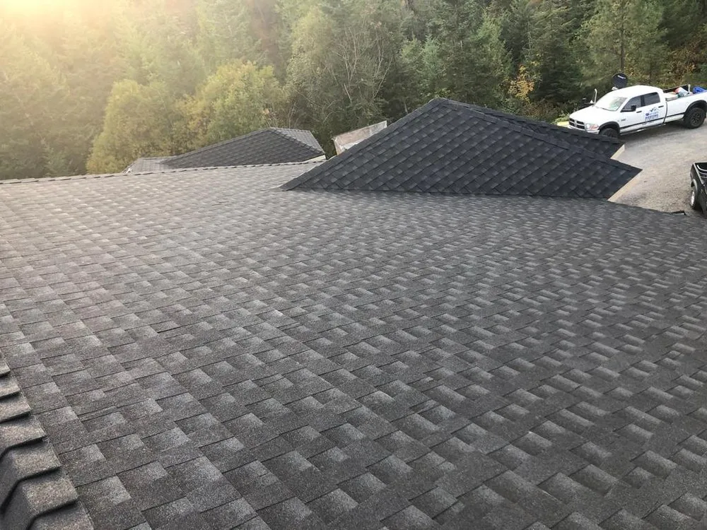 Slide of Julio’s Roofing