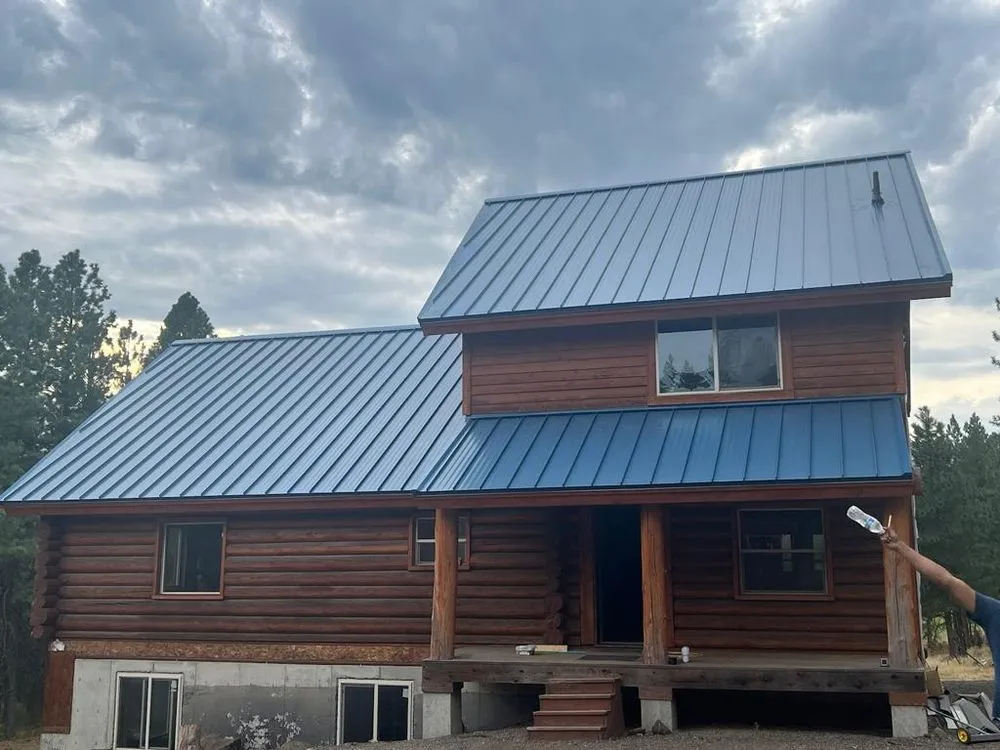 Slide of Julio’s Roofing