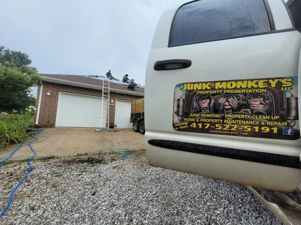 Emergency roof replacement near you in Missouri, MO by Junk Monkeys