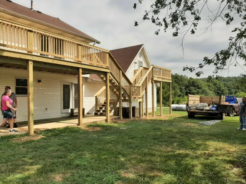 Emergency roof repair in Missouri, MO by Junk Monkeys