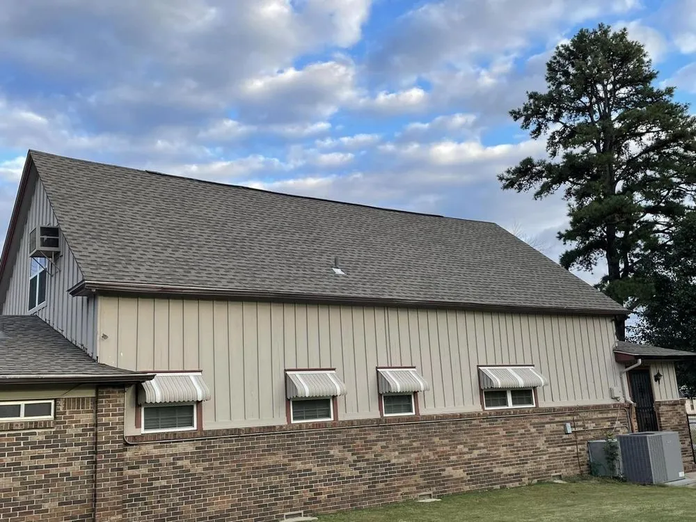 Slide of Justin Dye Roofing