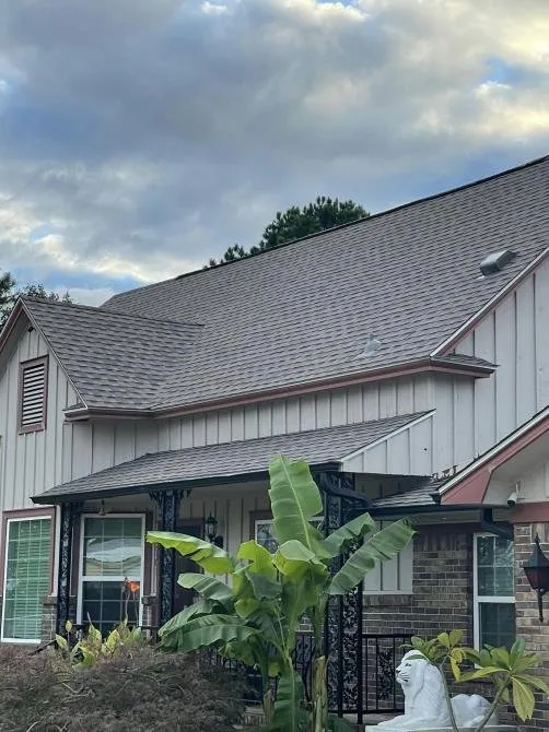 Slide of Justin Dye Roofing