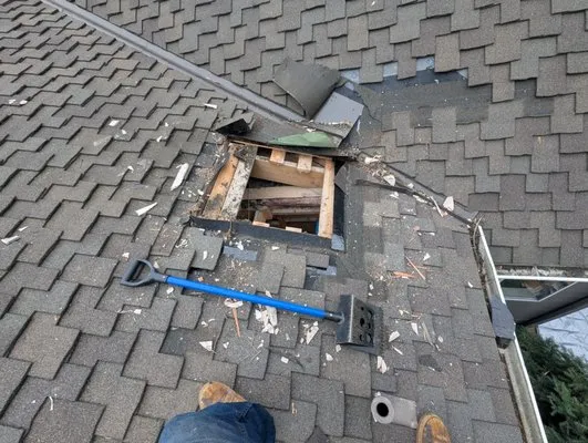 Justin Time Roofing & GC Logo