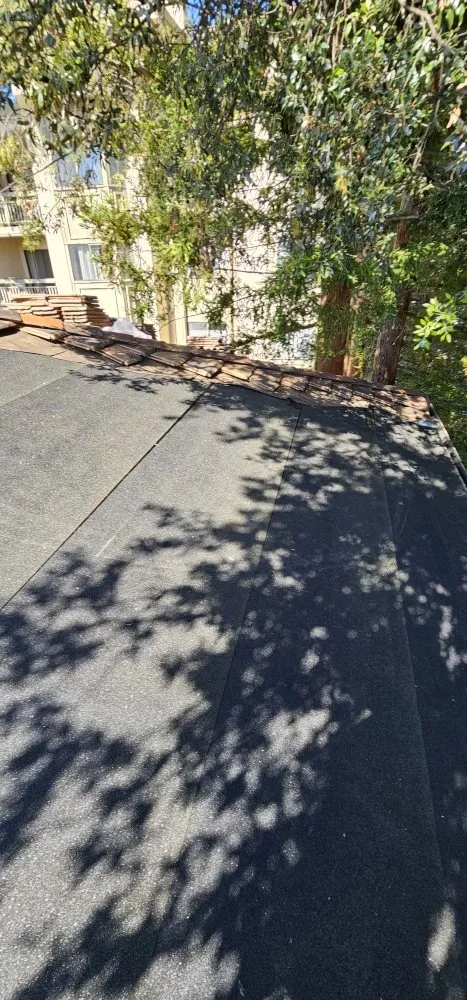 Slide of J&V Roofing Service