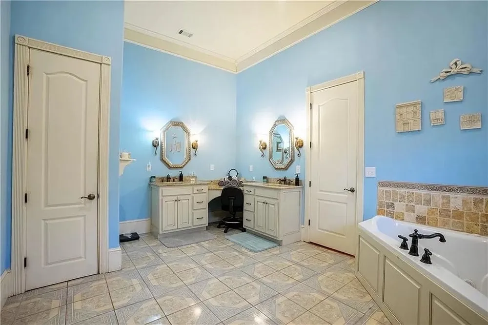 Slide of JVR Contractors