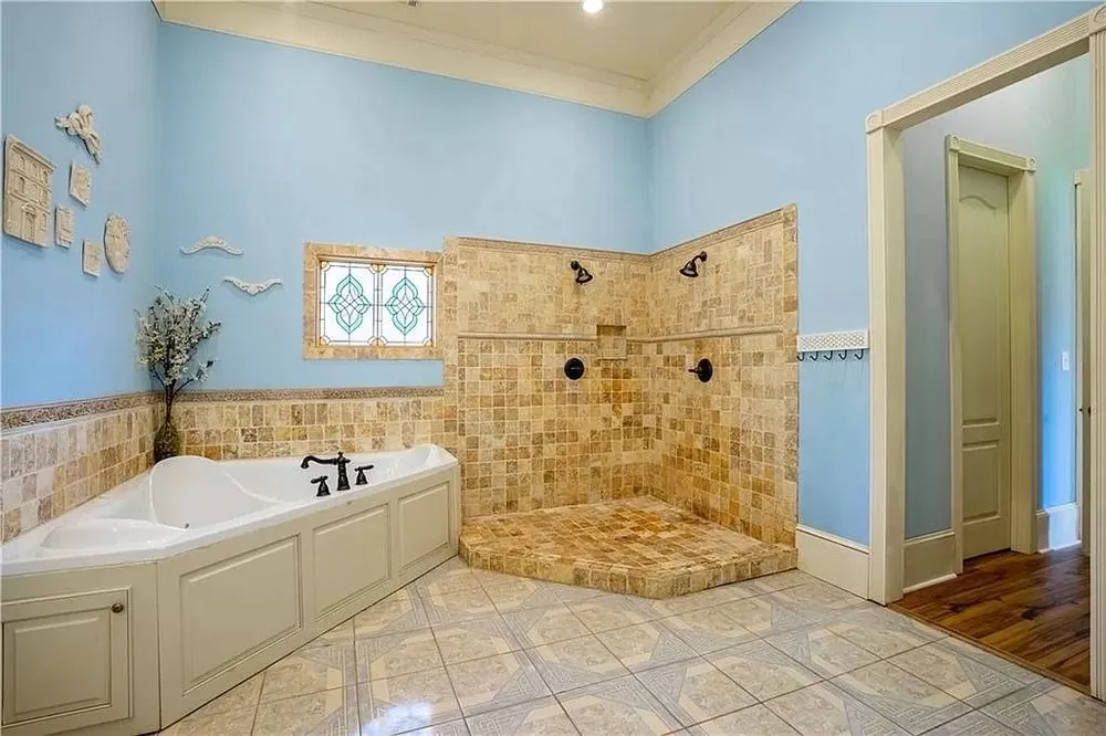 Slide of JVR Contractors