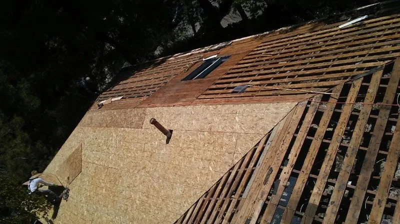 Slide of JW Roofing Services