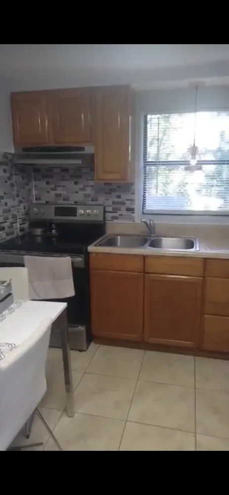 Slide of JYR Painting Service