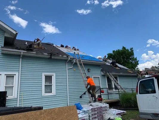 K & M Roofing and Sealcoating Logo