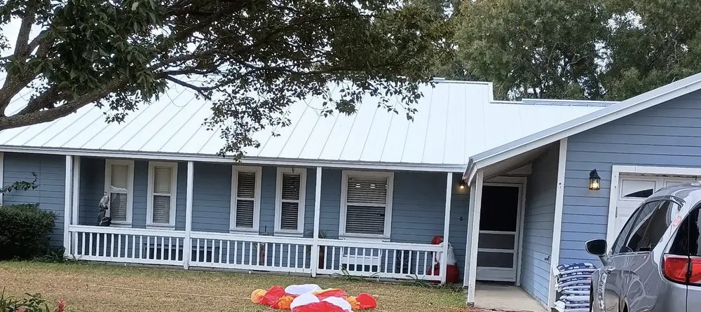 Slide of Kaiser Roofing