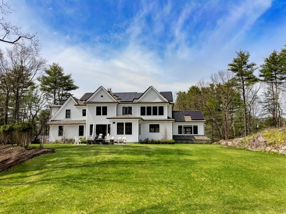 Slide of Kana Construction Services