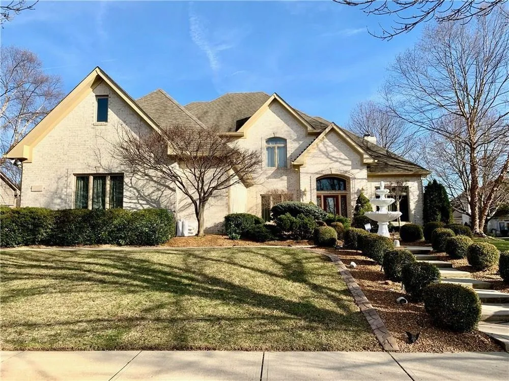 Slide of Karis Construction