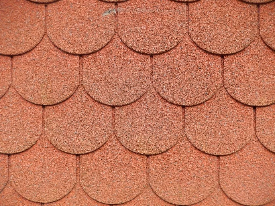 Licensed shingle roofing service in Hixson, TN by KC Webb Roofing