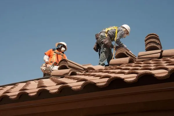 KC Webb Roofing Logo