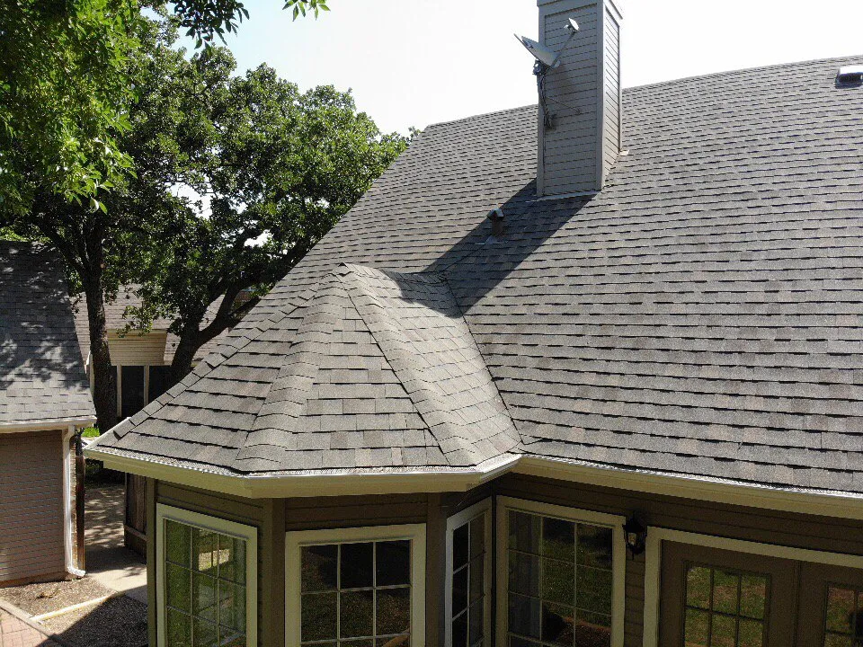 Slide of K&D Roofing