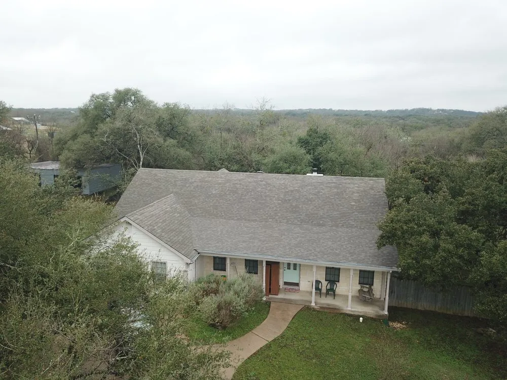 Slide of K&D Roofing