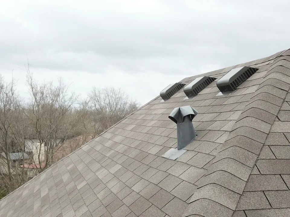 Slide of K&D Roofing