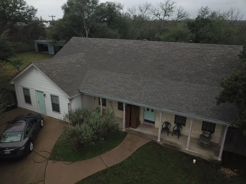 Slide of K&D Roofing