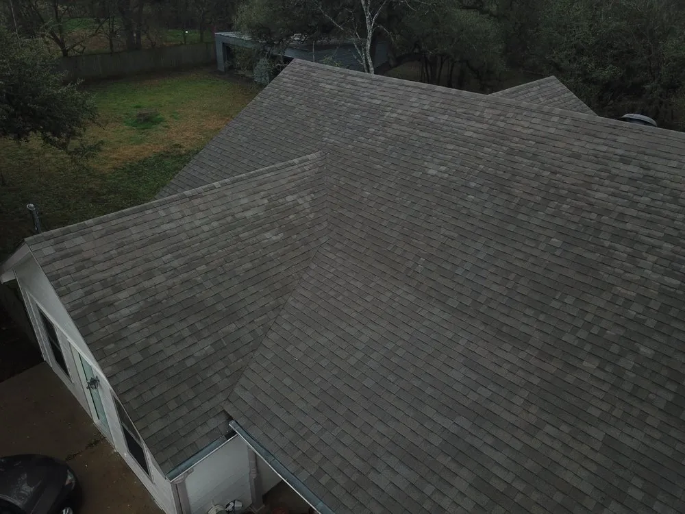 Slide of K&D Roofing