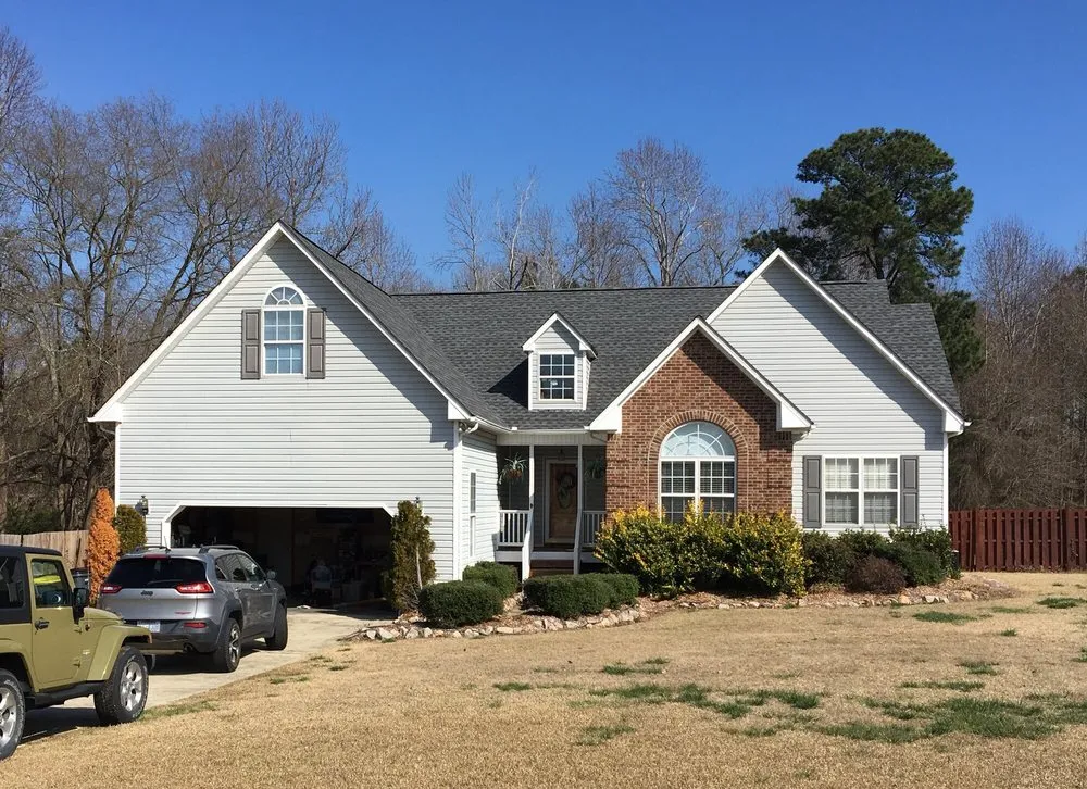 Slide of K&D Roofing