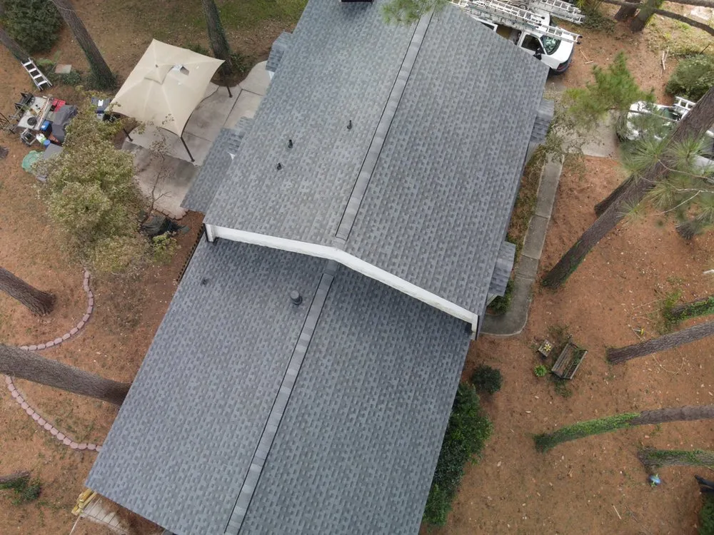 Slide of K&D Roofing