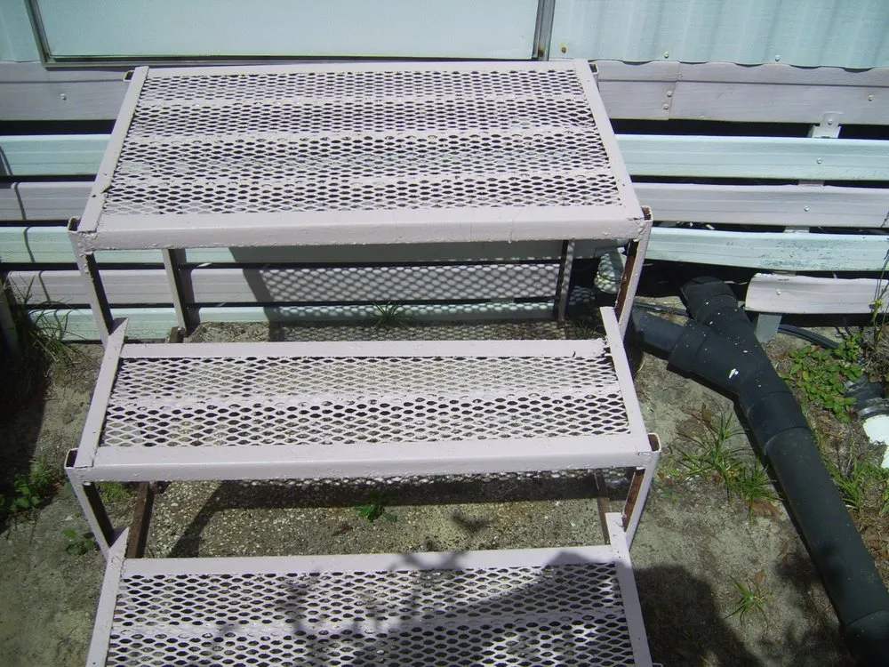 Slide of K&E Repair Solutions