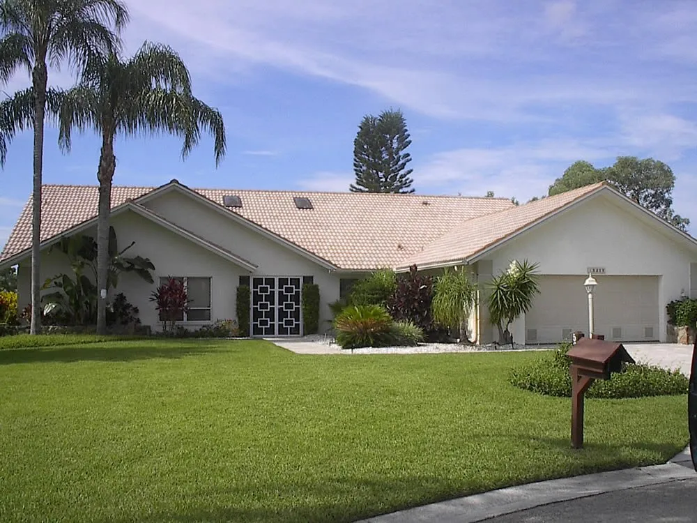 Slide of Kelly Roofing